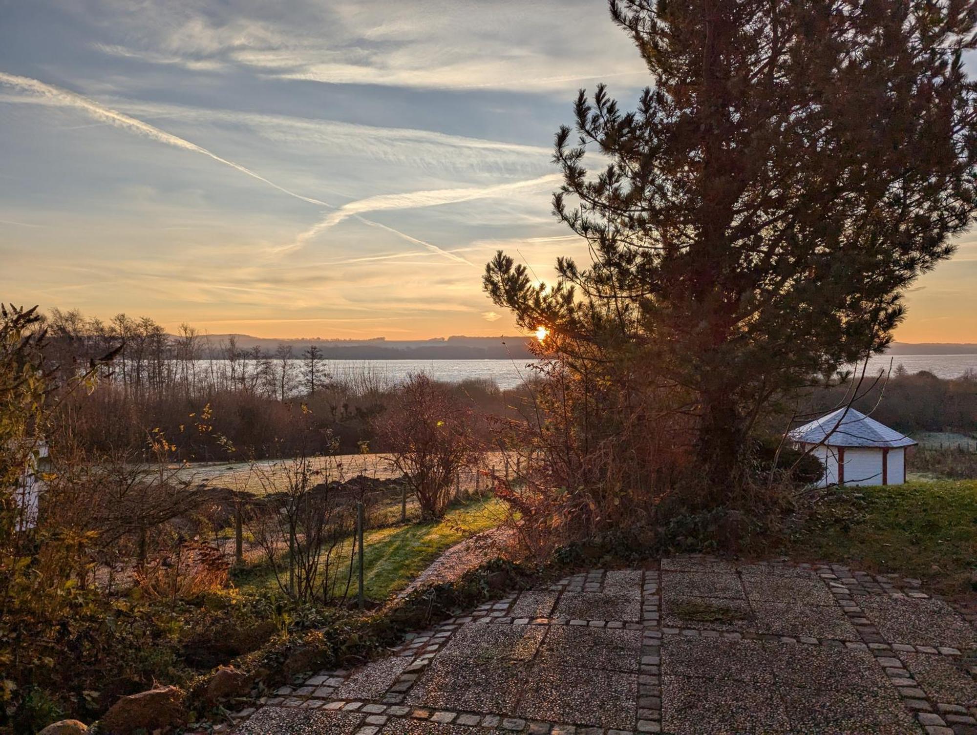 Ferien Am See Groß Sarau Bagian luar foto